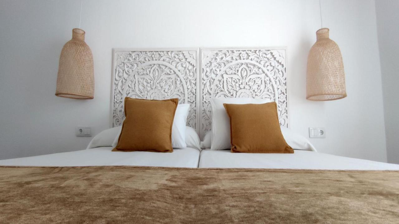 La Posada De Lola - Adults Only Hotel Bolonia Exterior photo